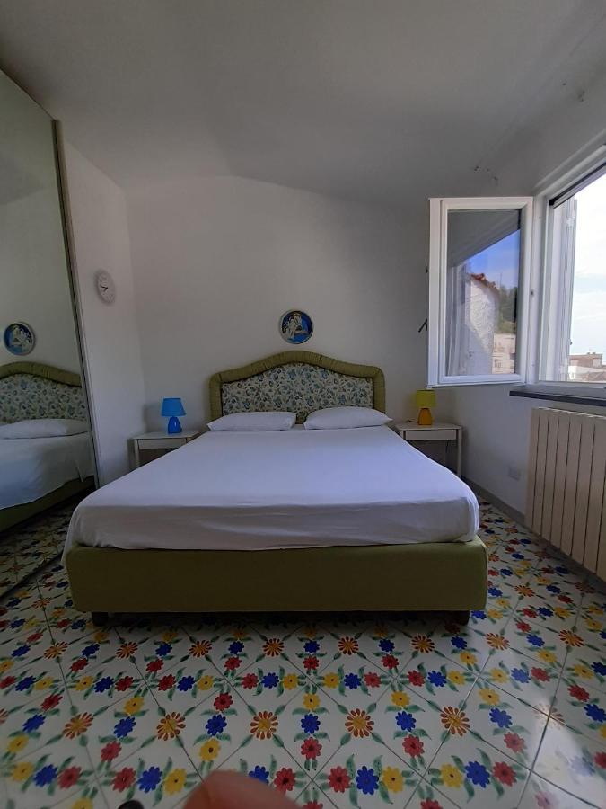 Villa Angela Иския Екстериор снимка